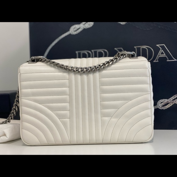 Authentic Large Leather Prada Diagramme Bag used only four times - Picture 4 of 7